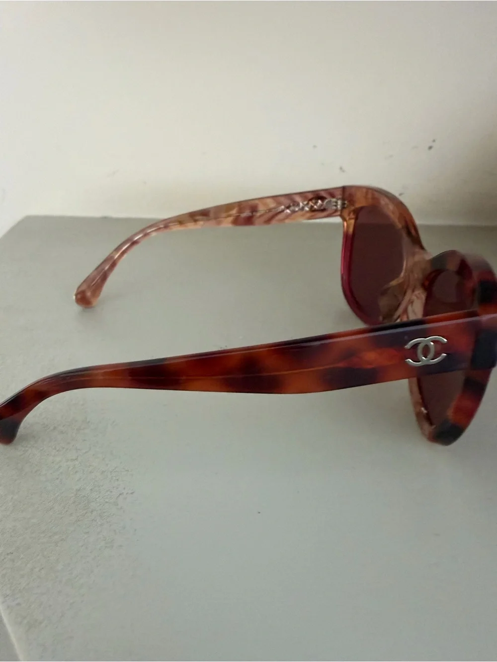 CHANEL Pink and Tortoiseshell Cat-Eye Sunglasses